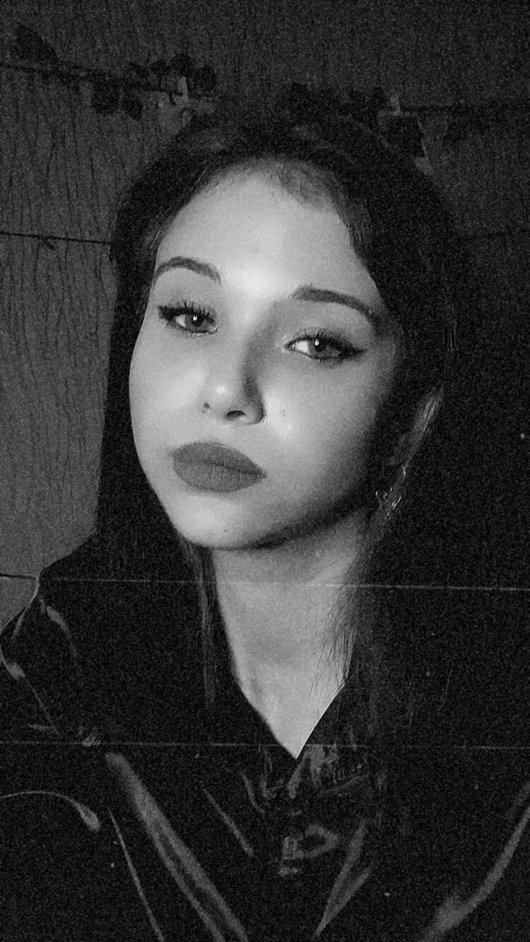  ,   Albina, 22 ,   ,   