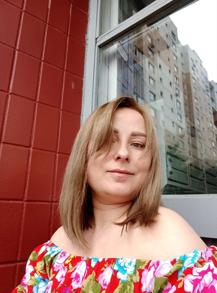  ,   Kristal, 35 ,   ,   
