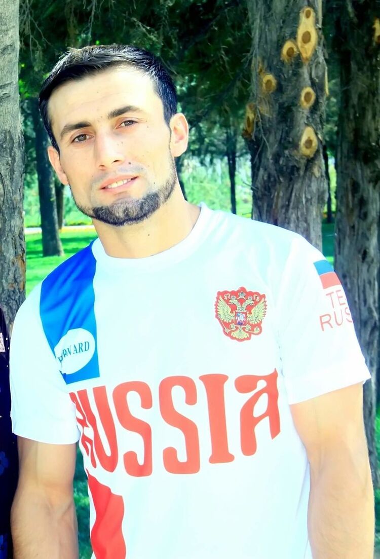  18428989  Vadim, 33 ,    