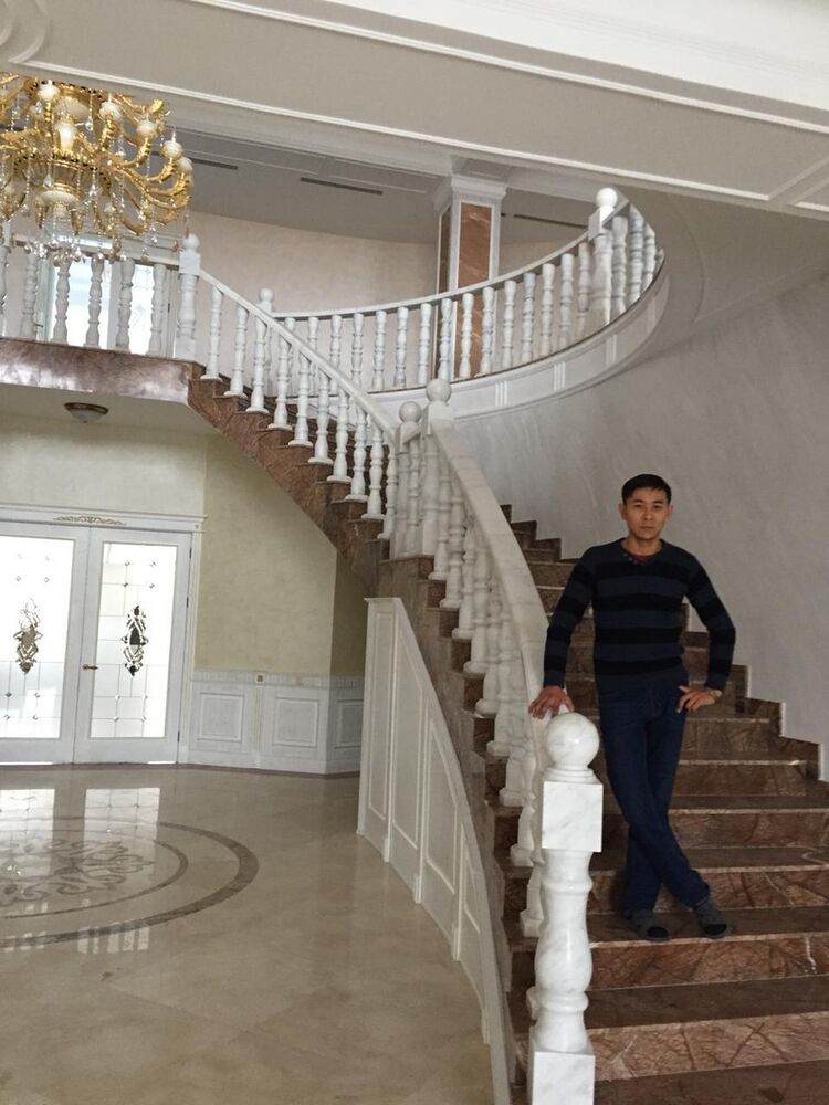  ,   Erzhan, 35 ,     , c 
