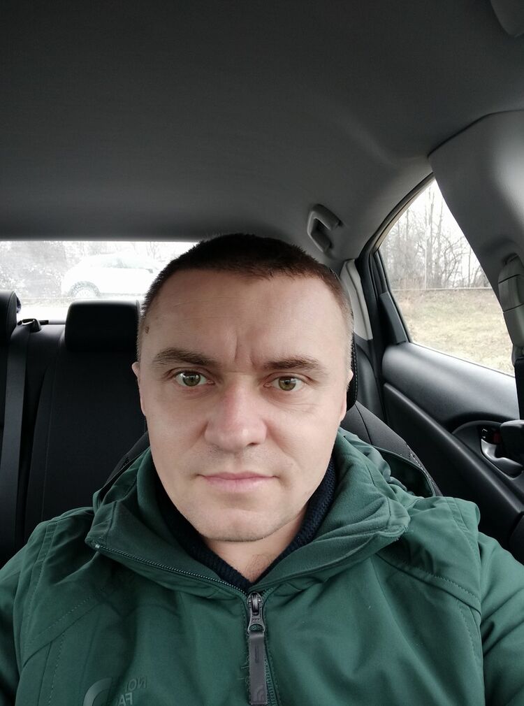  ,   Dimon, 40 ,  