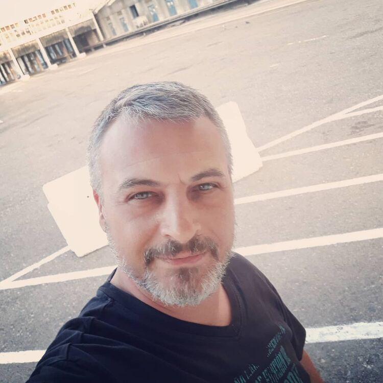  15617649  Richard, 54 ,    