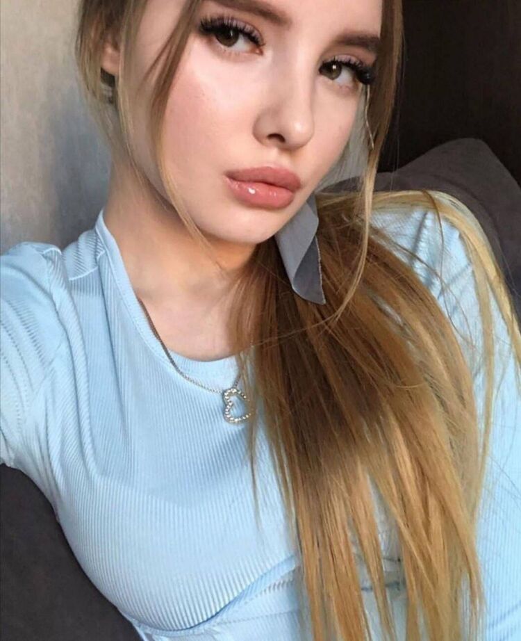  44355789  Alina, 22 ,    