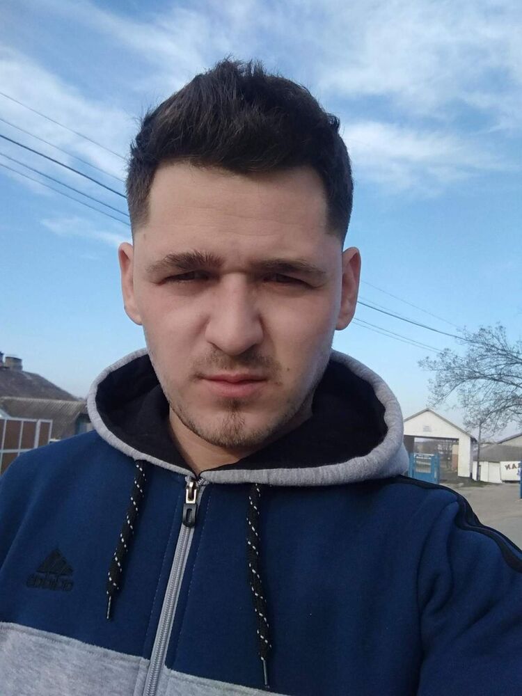  ,   Eugeniu, 33 ,     , c 
