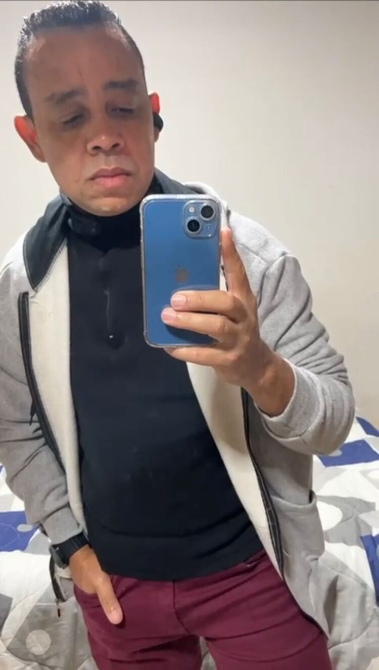  54705809  JoseJMJM, 44 ,    -