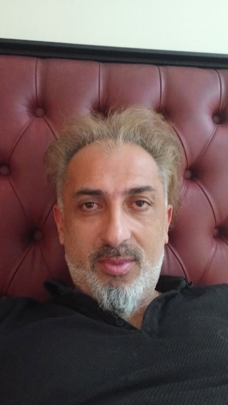  52313289  Ayhan, 41 ,    -