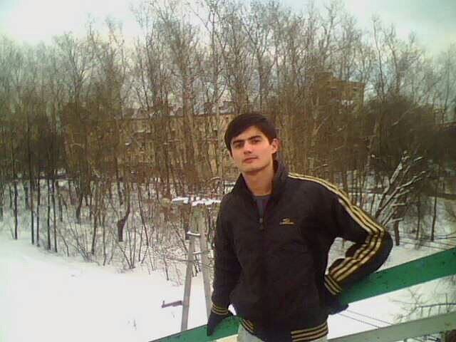  5403989  Timur r, 36 ,    