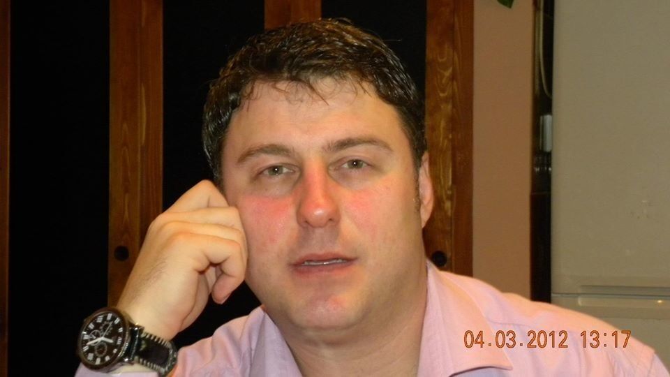  19584789  Chris james, 60 ,    Frankfurt Am Main