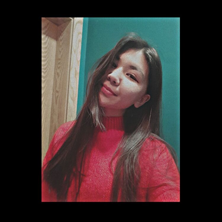  20519799  Alina, 25 ,    