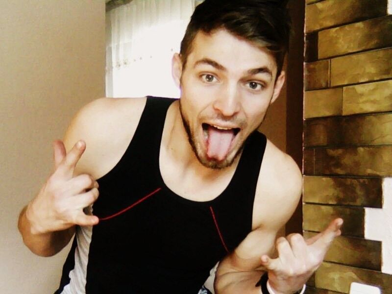  10772219  Nikolay, 31 ,    