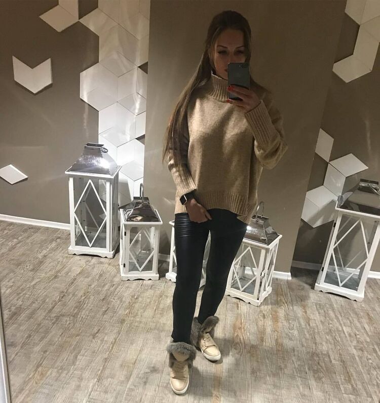  23913299  Taisiya, 25 ,    