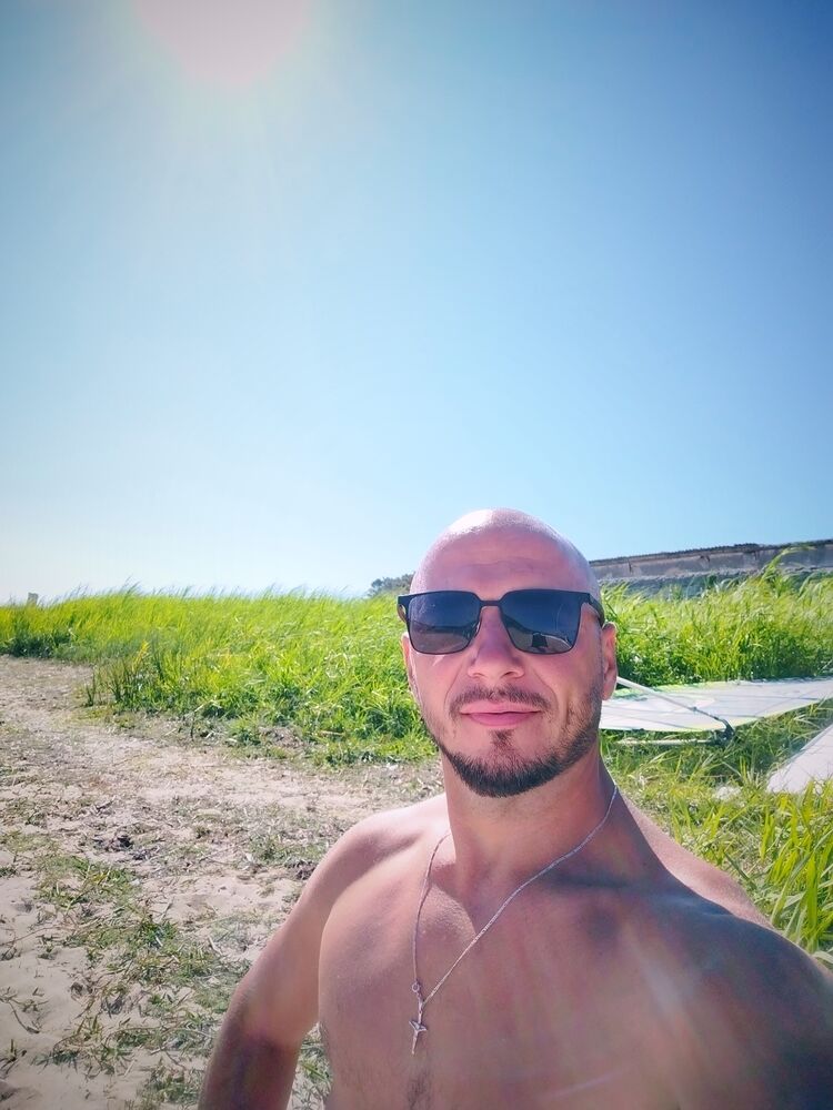  46491459  Igor, 37 ,    