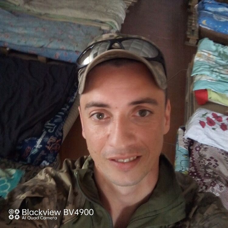  36186429  Anatolj, 37 ,    