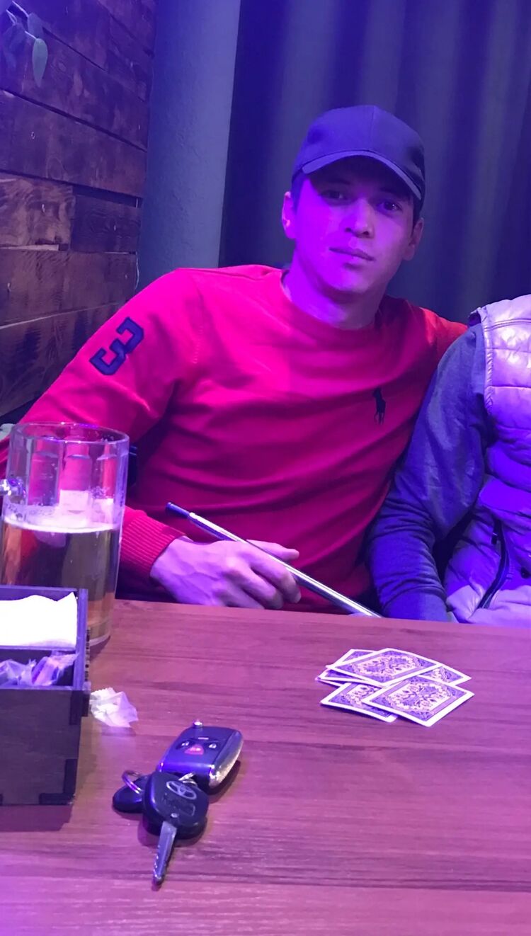  38154749  Aibek, 27 ,    