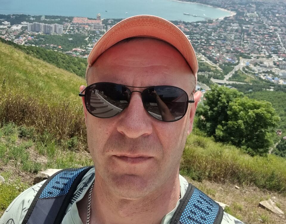  --,   , 39 ,   c 
