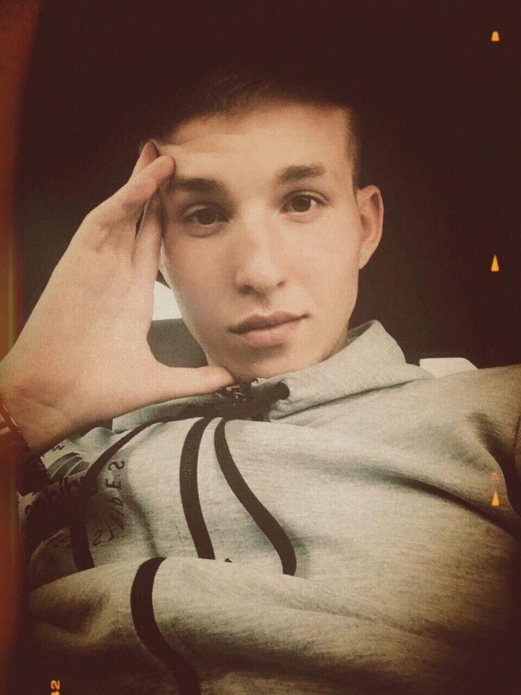  43109509  Makkenzy, 23 ,    -