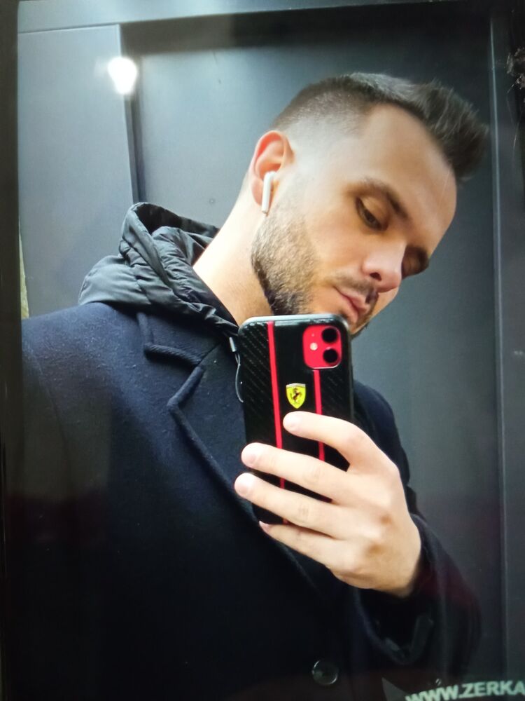 46973339  , 28 ,    
