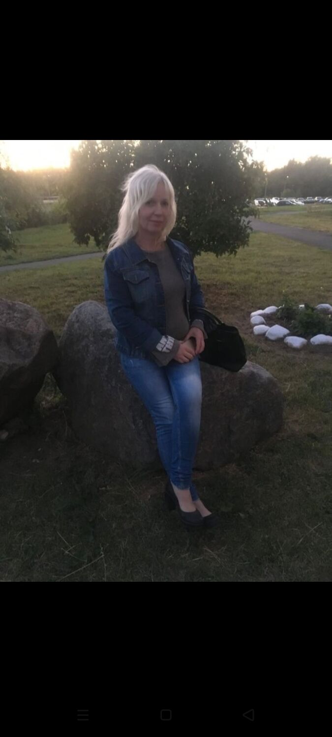  ,   Milena, 59 ,  