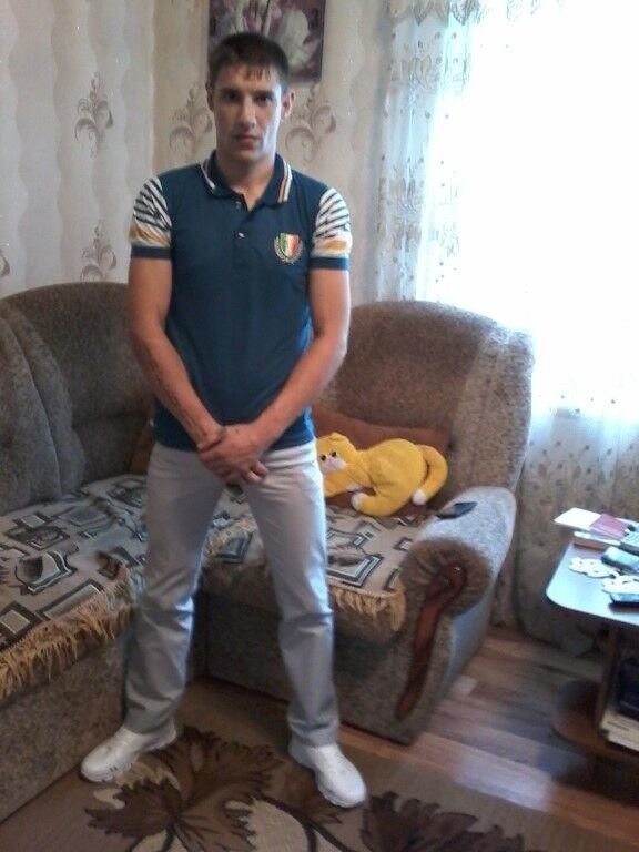  ,   Andreq, 34 ,   