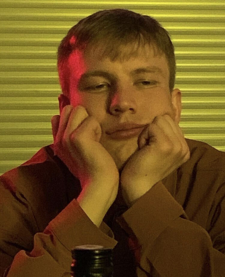  ,   Ivan, 28 ,   ,   