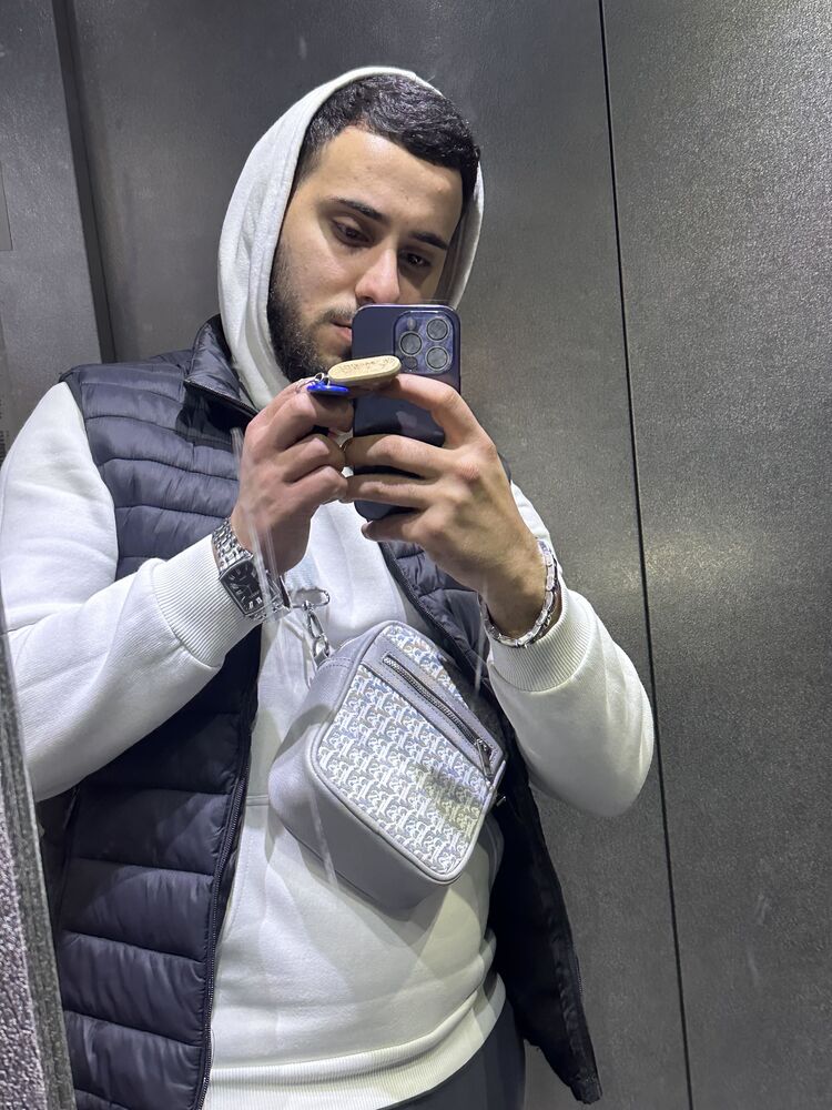 ���������� �����-���������, ���� ����� Sam, 24 ����, ������������ 