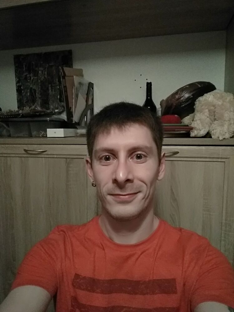  16256969  Anton, 37 ,    -