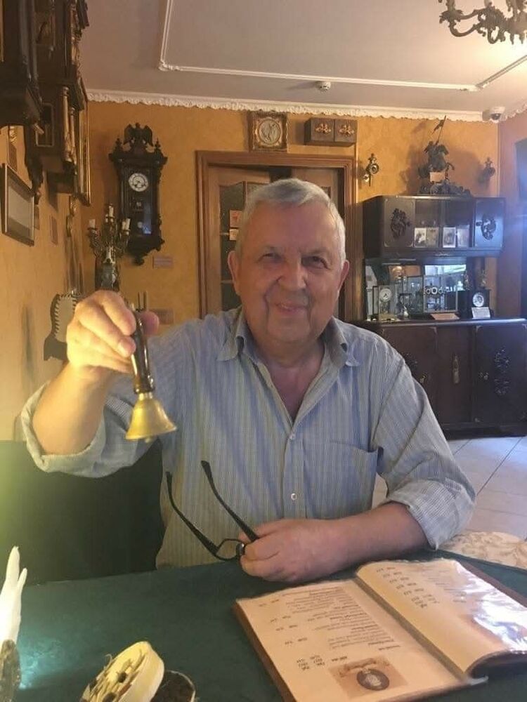  48790309  Igor, 77 ,    