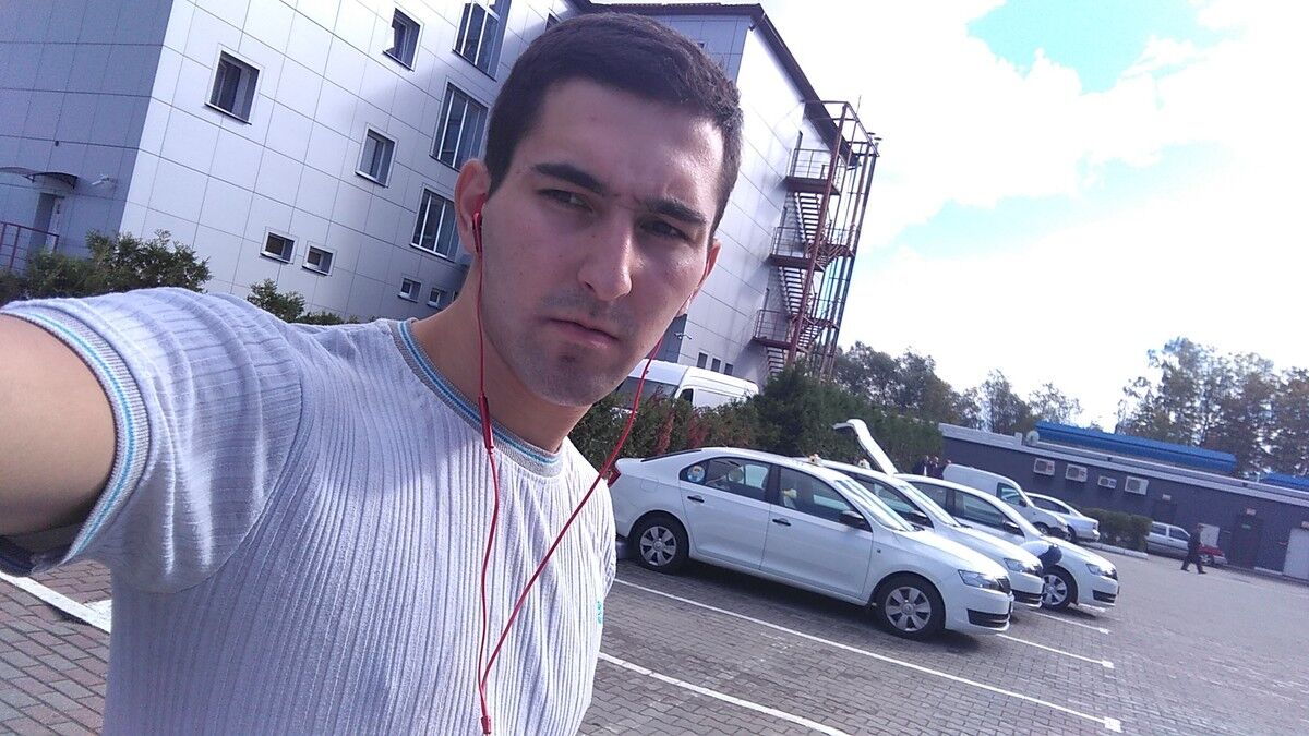  13760829  Artem, 28 ,    