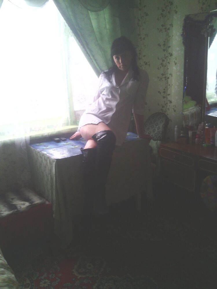  5658879  Ilona, 47 ,    