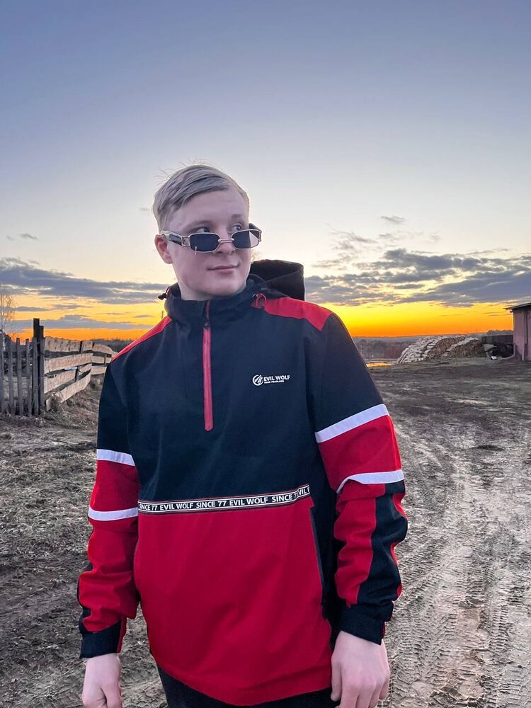  53854289  Alexeileu, 19 ,    