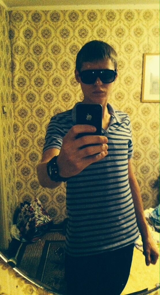  4539679  Artem, 31 ,    
