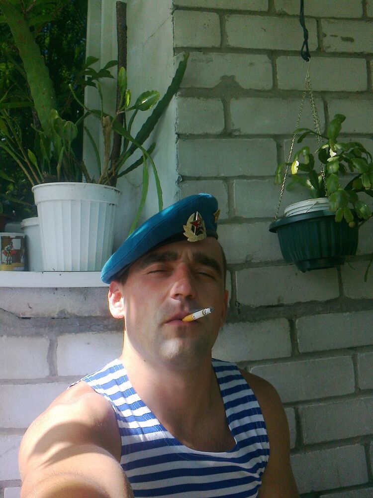  42229519  Mikhail, 35 ,    