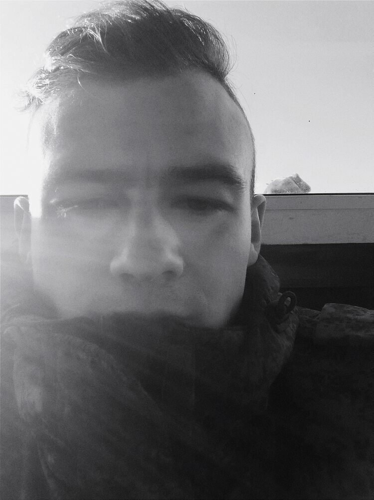  ,   Vladislav, 24 ,  