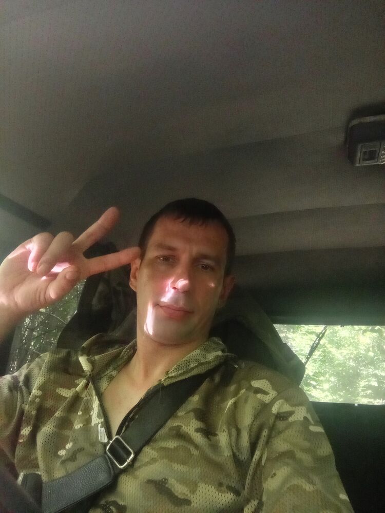  44438419  , 37 ,    