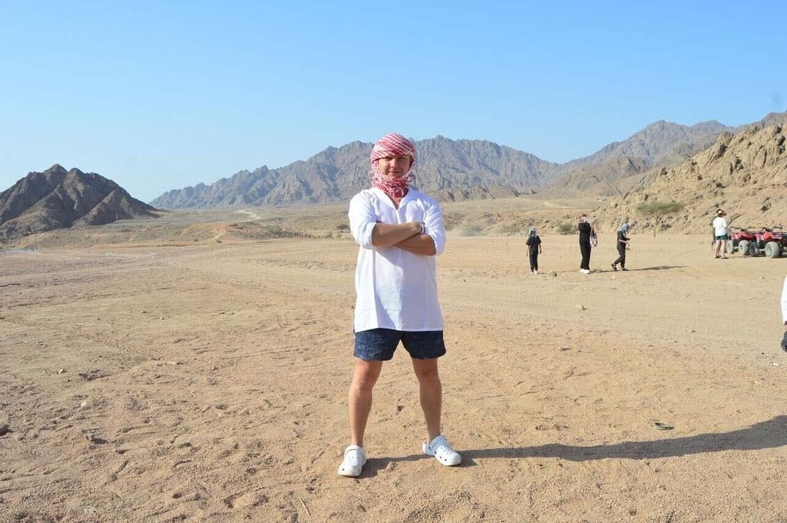  ,   EVGENII, 39 ,   c 