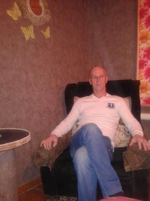  7943029  Leonid, 54 ,    