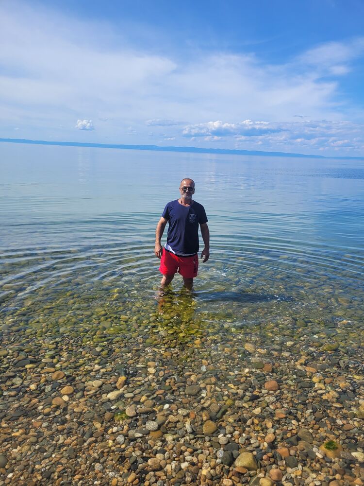  28889819  Shuhrat, 49 ,    