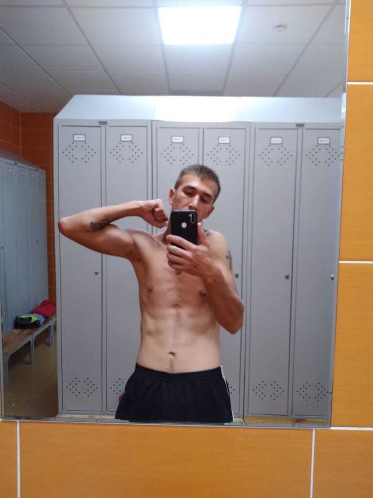  33562469  Valera, 31 ,    