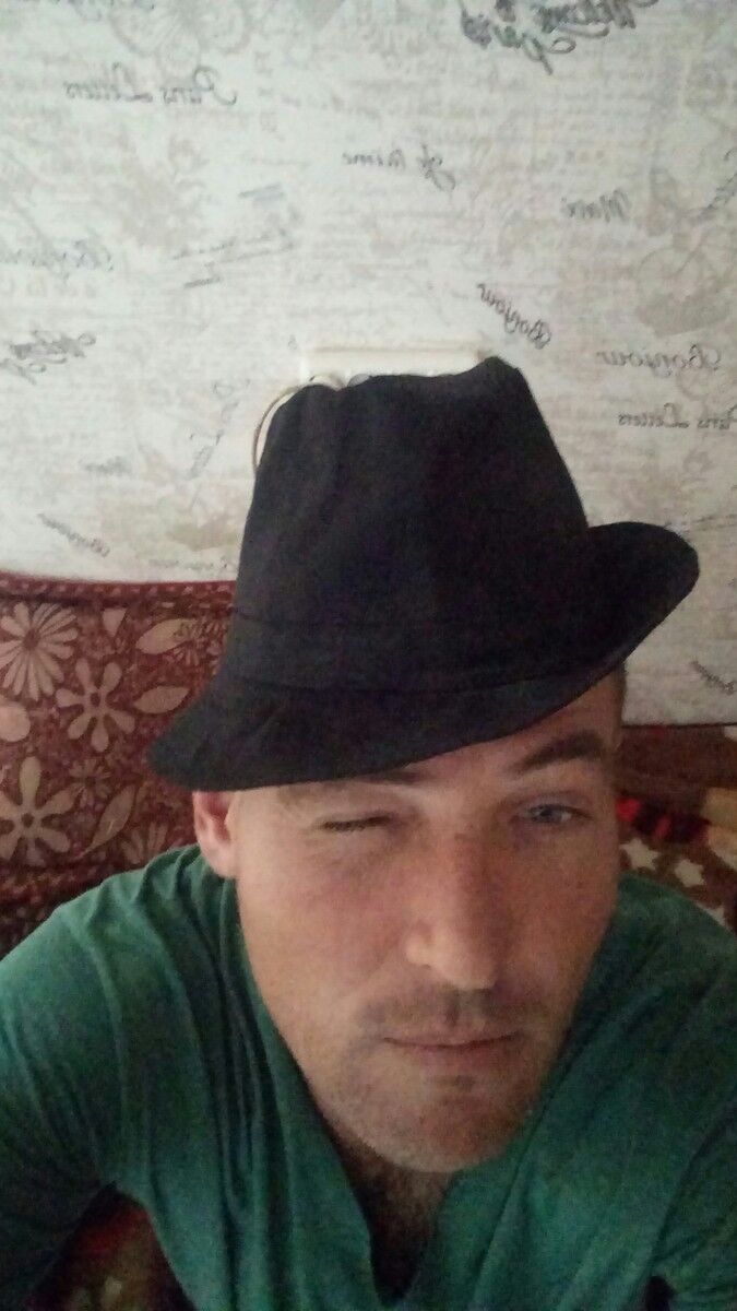  17454749  Amigo, 46 ,    