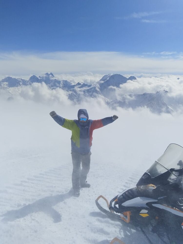  54445949  , 38 ,    -