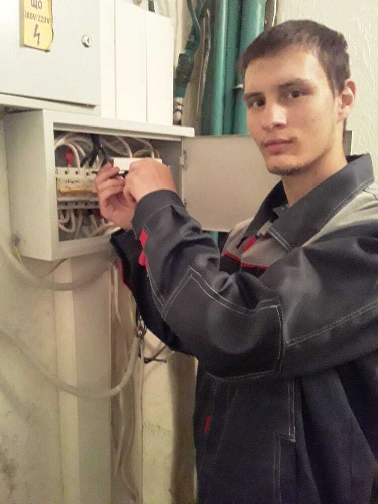  28076939  Vladimir, 22 ,    
