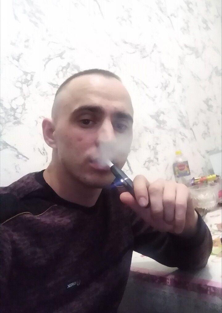  19501289  Aaleks, 31 ,    