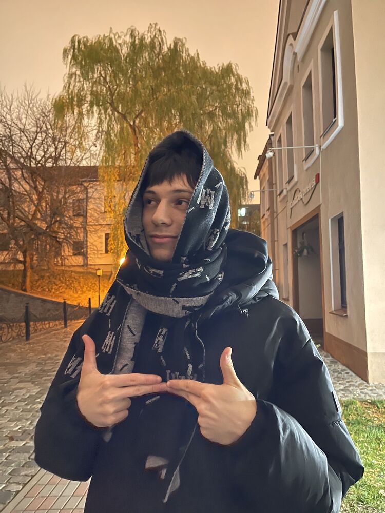  41515819  , 23 ,    