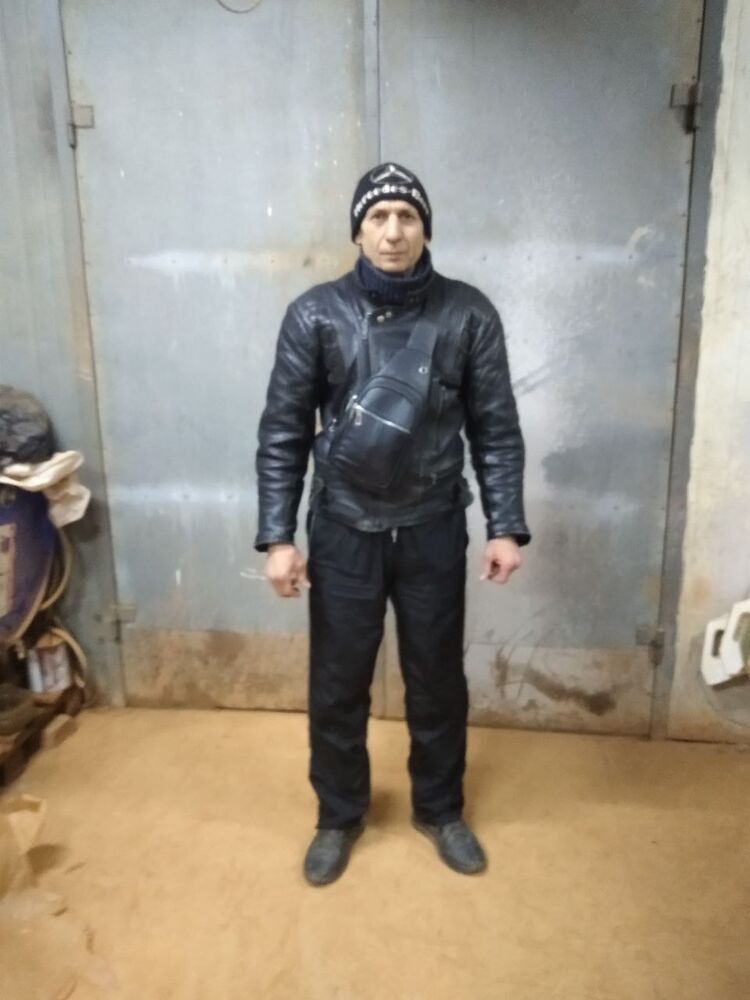  ,   Sasha, 49 ,   ,   