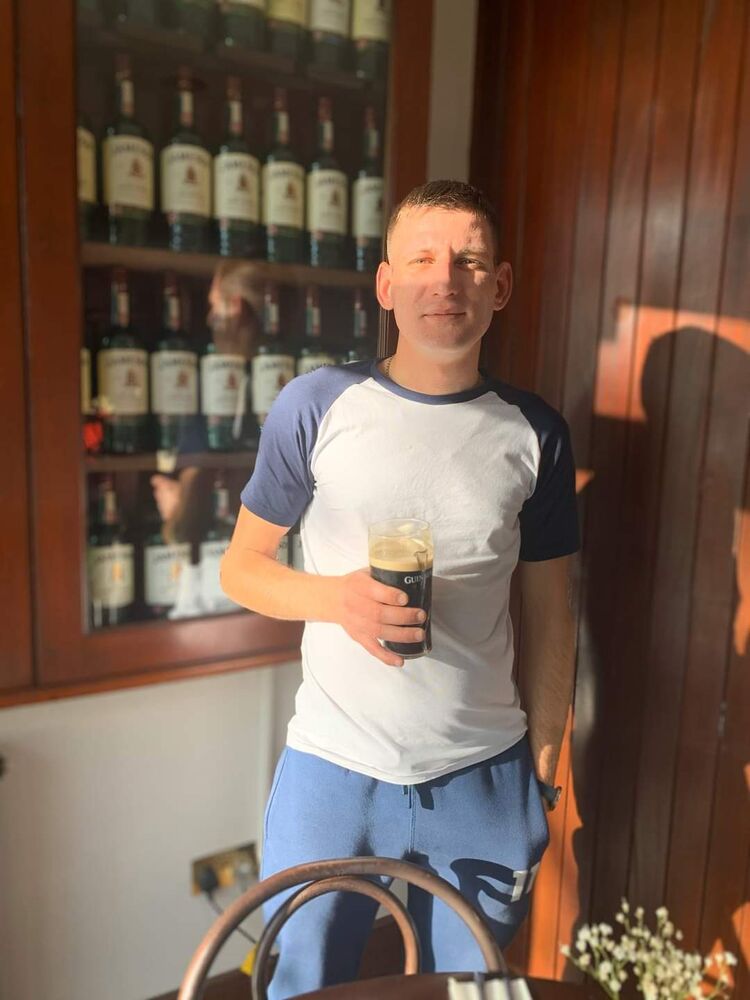  23189369  Vasea, 34 ,    