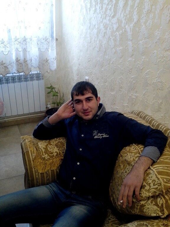  4404119  ERVAND, 37 ,    