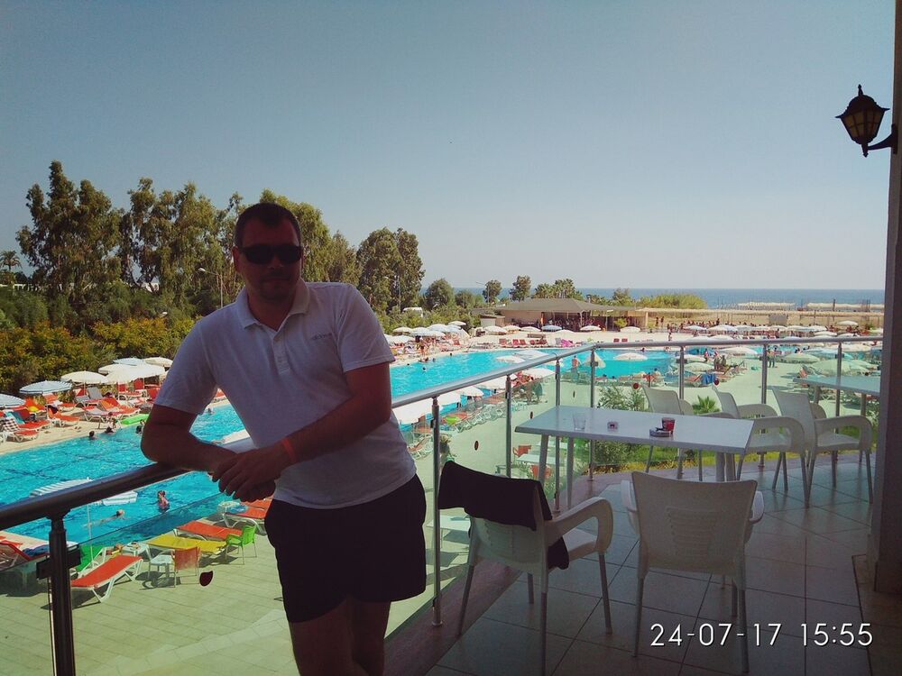  --,   , 40 ,   