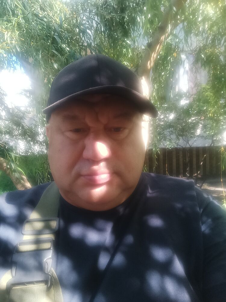  45404129  Viktor, 55 ,    