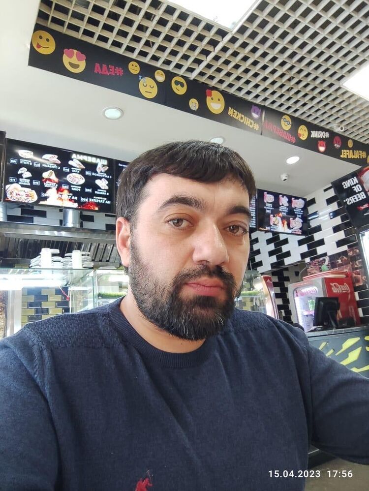  43239139  Elmin, 36 ,    