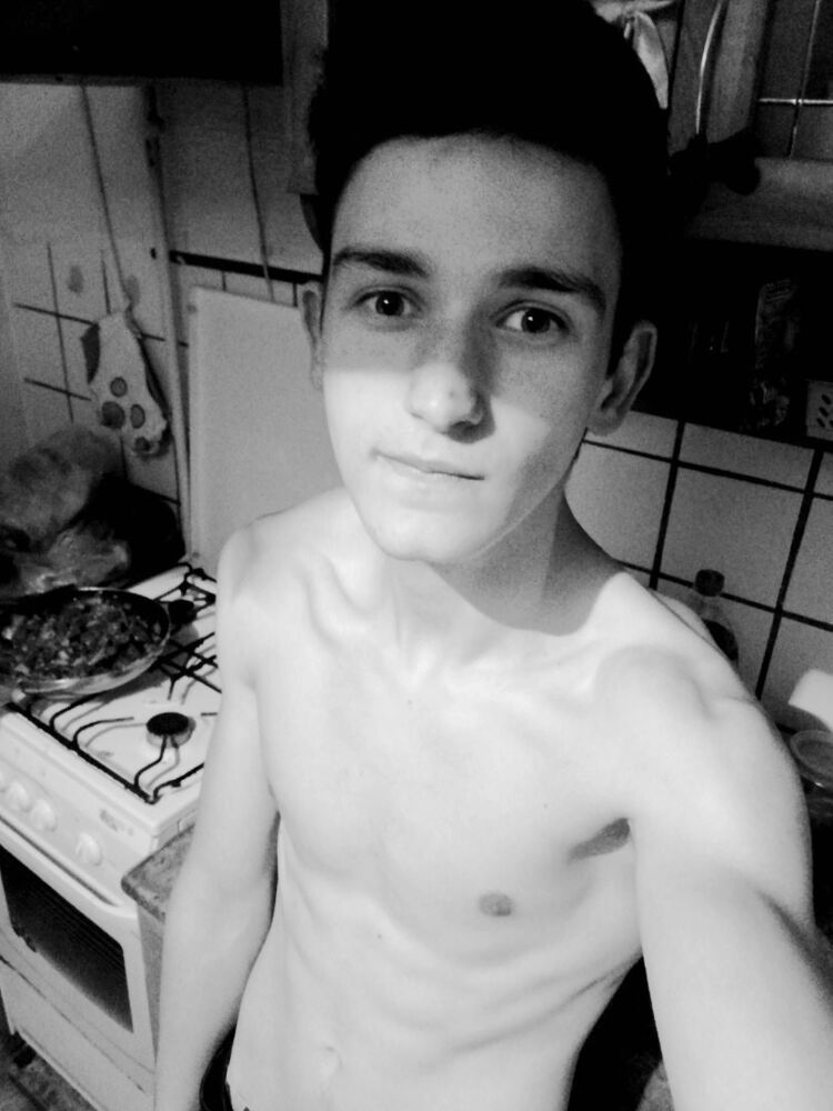  12077519  , 25 ,    